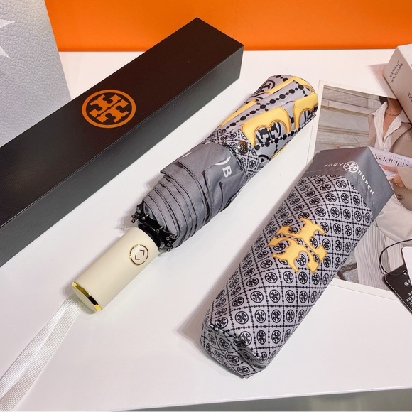 ❤️❤️❤️Tory Burch folding umbrella, grey/yellow/black NEW❤️❤️❤️ - Picture 6 of 12
